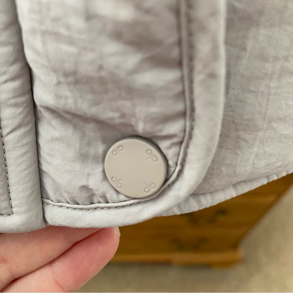 Alo Gold Rusher Puffer Vest Light Purple Women’s Sz Small Comfy Warm RARE COLOR - Picture 9 of 13